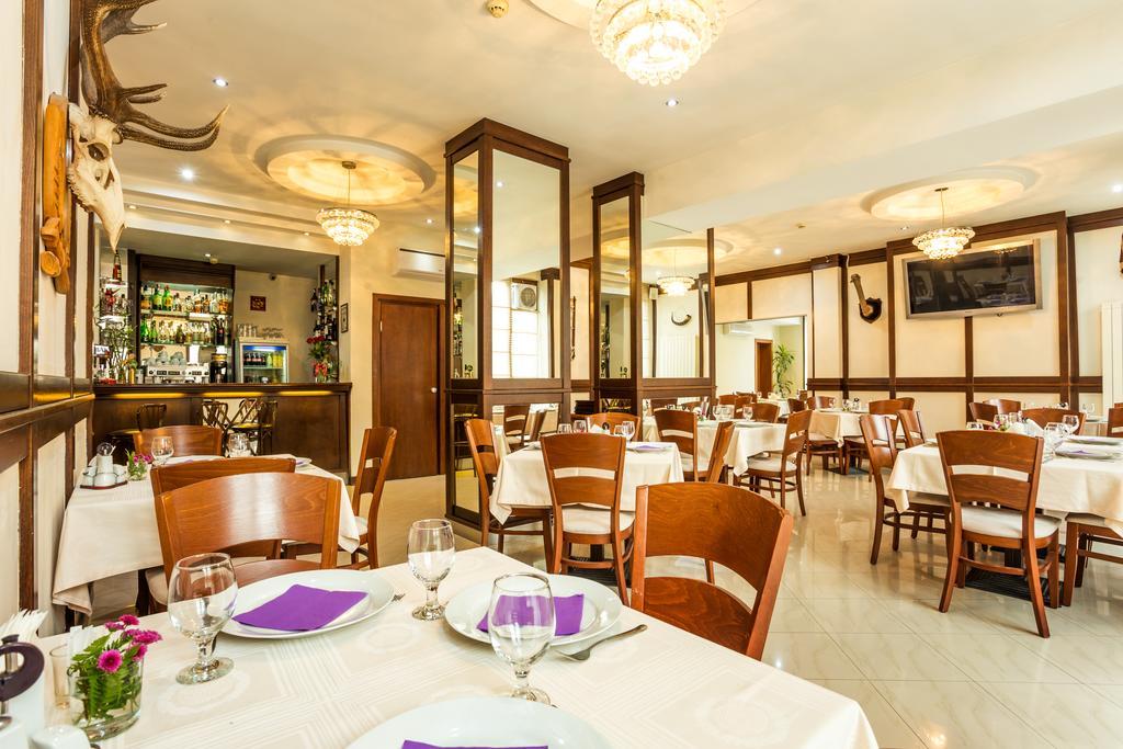 Family Hotel 泰特文 外观 照片
